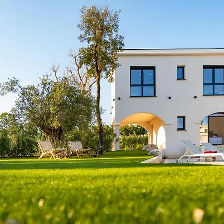 Blue Pearl 10 Pers Piscine Chauffee 10 Minutes A Pieds Sainte-Lucie de Porto-Vecchio