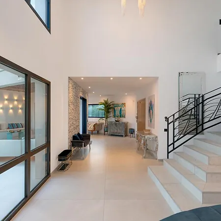 Blue Pearl 10 Pers Piscine Chauffee 10 Minutes A Pieds