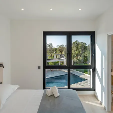 Villa Blue Pearl 10 Pers Piscine Chauffée 10 Minutes à Pieds *