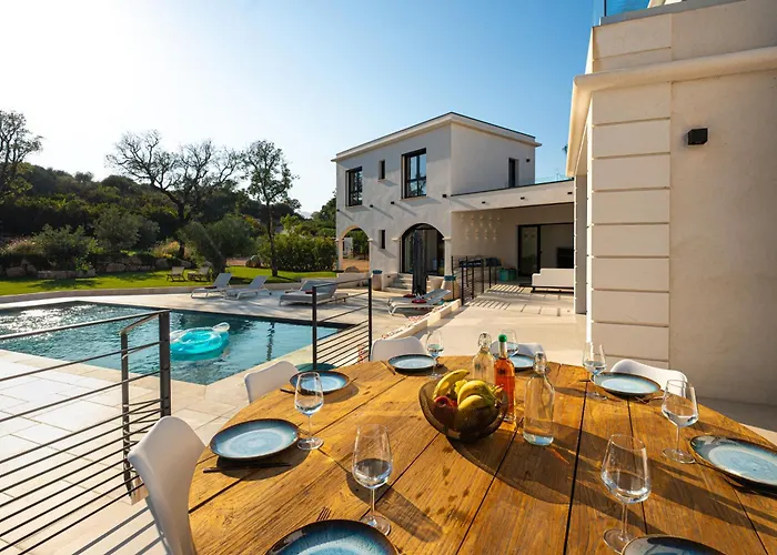 Blue Pearl 10 Pers Piscine Chauffee 10 Minutes A Pieds Sainte-Lucie de Porto-Vecchio