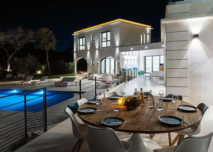 Vila Blue Pearl 10 Pers Piscine Chauffee 10 Minutes A Pieds *