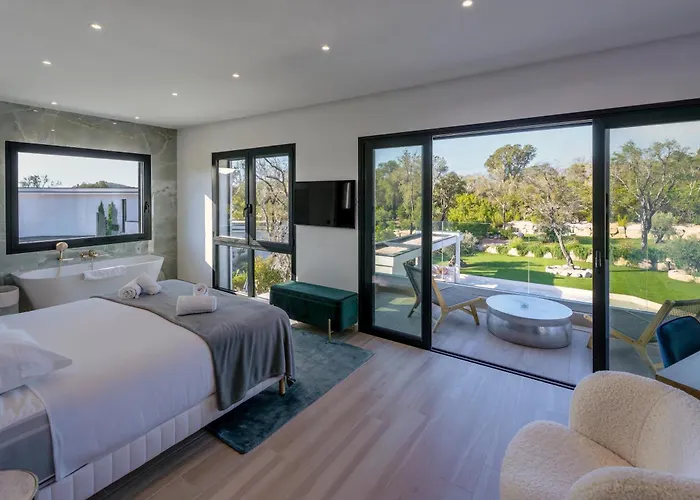 Blue Pearl 10 Pers Piscine Chauffee 10 Minutes A Pieds Vila